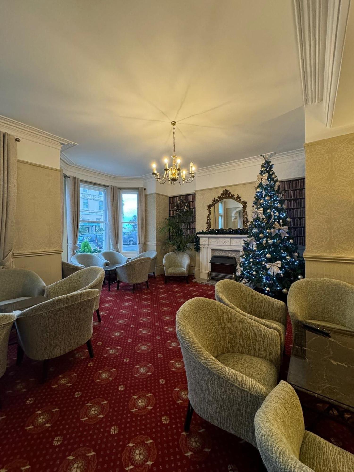 Haddon Hall Hotel อีสต์บอร์น ภายนอก รูปภาพ