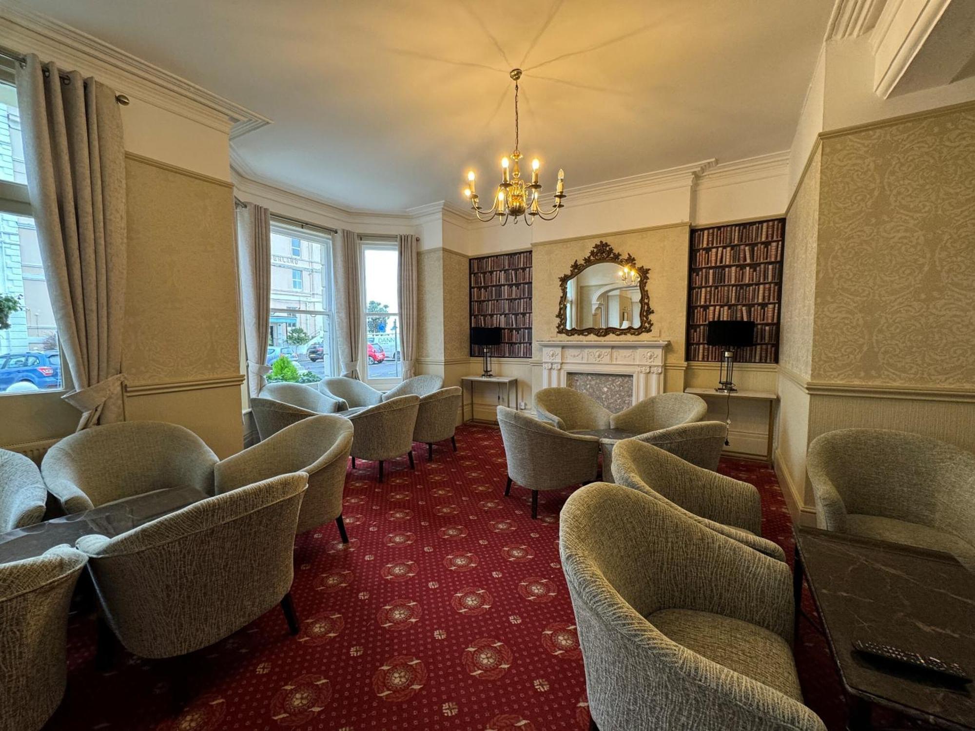 Haddon Hall Hotel อีสต์บอร์น ภายนอก รูปภาพ